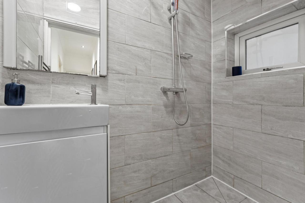 Apartament Stunning 3-bedroom In - Sleeps 8 *